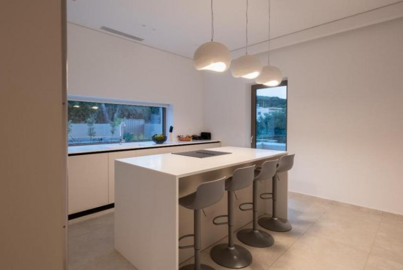 Tavronitis Kreta, Tavronitis: Zeitgenössisch eingerichtete Villa mit Pool zu verkaufen Haus kaufen